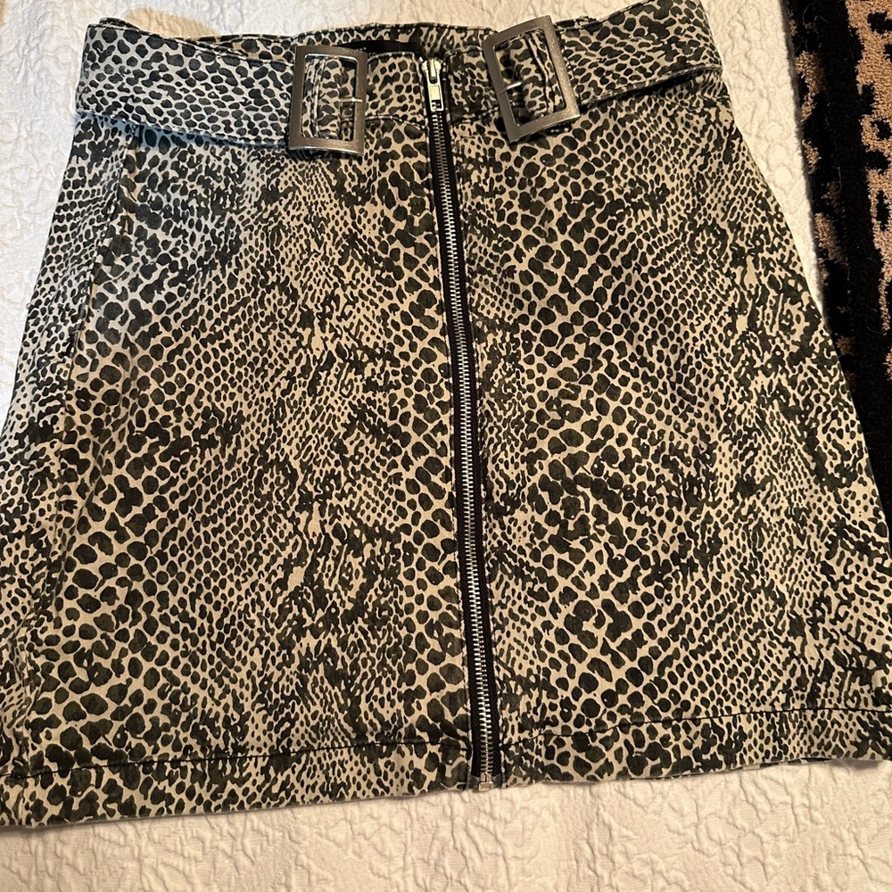 ‼️Last week for these to be on Posh‼️ YMI cute transition skirt for fall